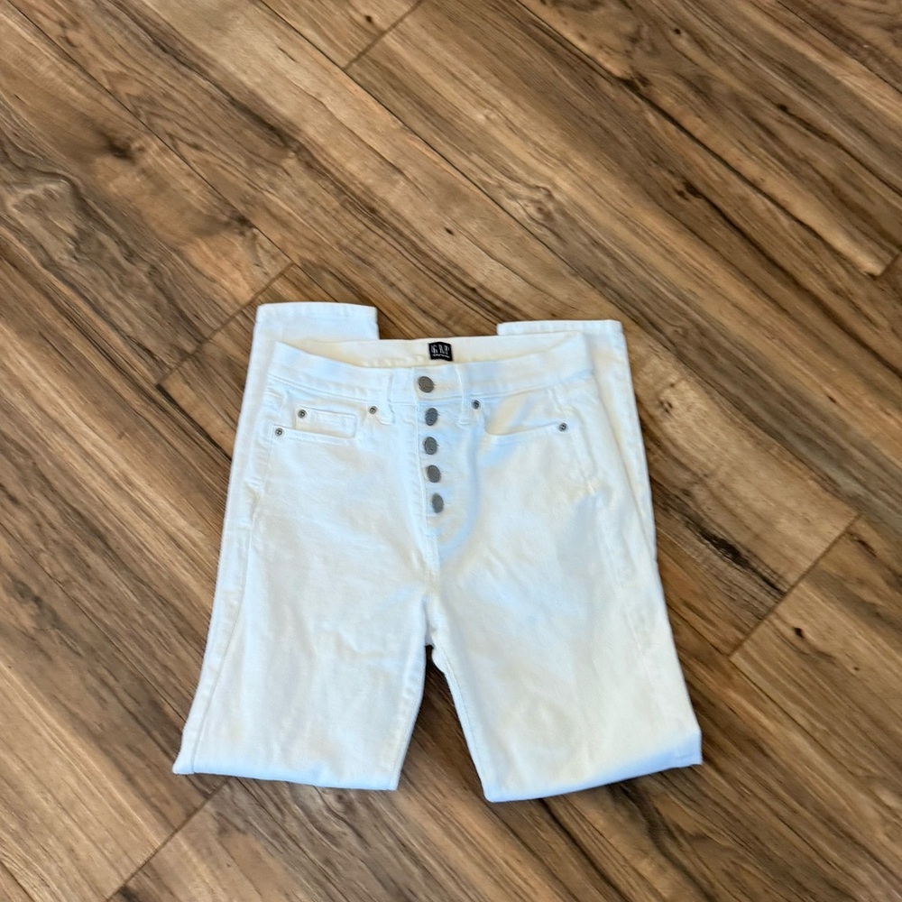 GAP White Button-Fly Skinny Jeans! NWOT